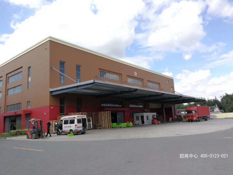 G2615 浦东川沙路川宏路 迎宾大道 附近 地铁3公里  5630平方米多层厂房 整体出租 